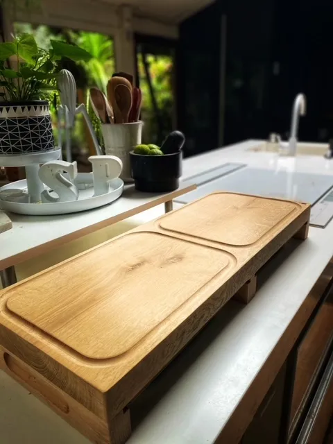 Planche à découper en bois massif avec double tiroir inox