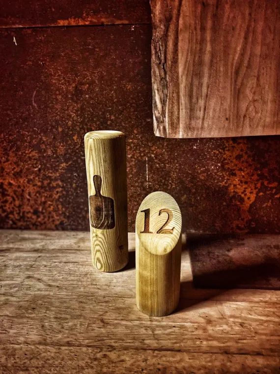 Prototype Mölkky en bois sur-mesure : l’artisanat d’exception de La Planche séduit le luxe français, Toulouse, Atelier RBS La Planche