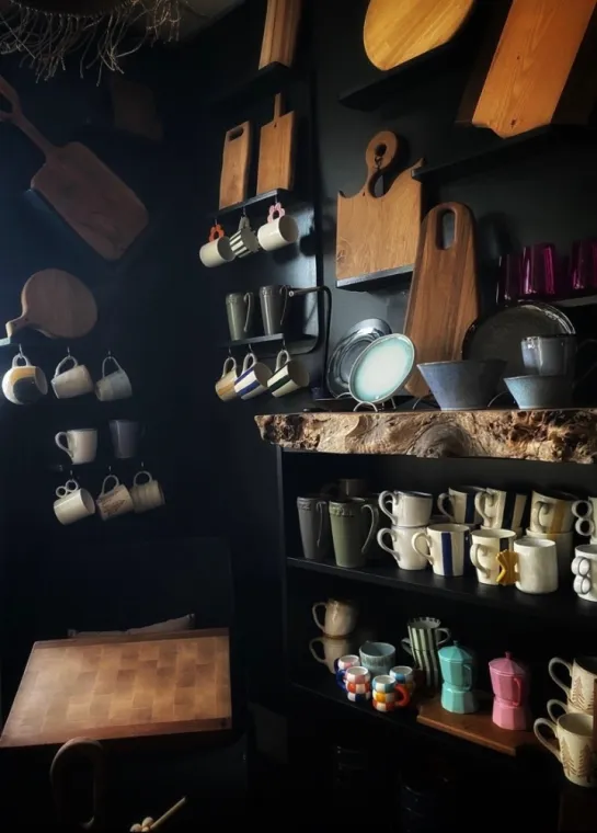 Nouveaux arrivages dans notre Concept Store proche Toulouse : vaisselle, mugs, tasses et bols artisanaux, Toulouse, Atelier RBS La Planche