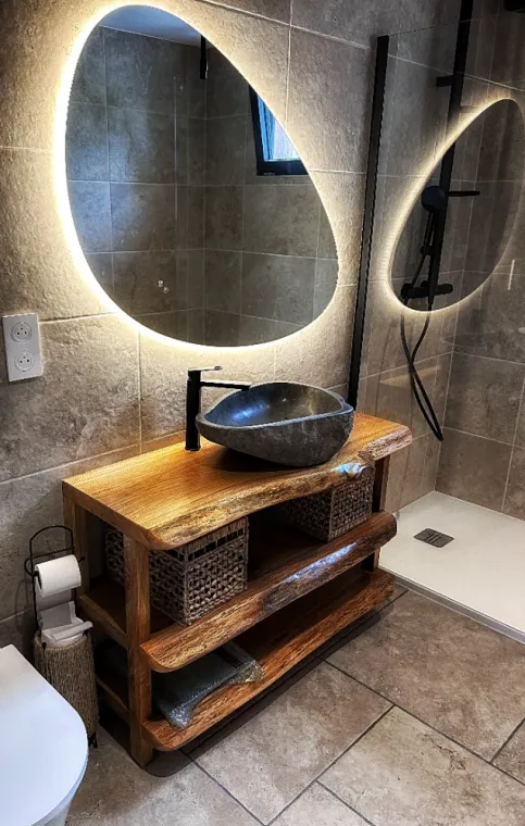 Meuble de salle de bain sur mesure en chêne massif Toulouse : l’élégance naturelle du bois pour une salle de bain unique, Toulouse, Atelier RBS La Planche