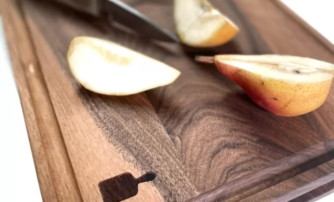 Planche en noyer massif français