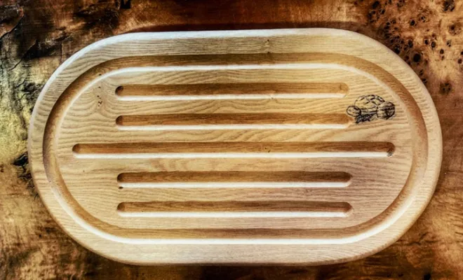 Planche à pain en frêne massif réversible proche de Toulouse, Toulouse, Atelier RBS La Planche